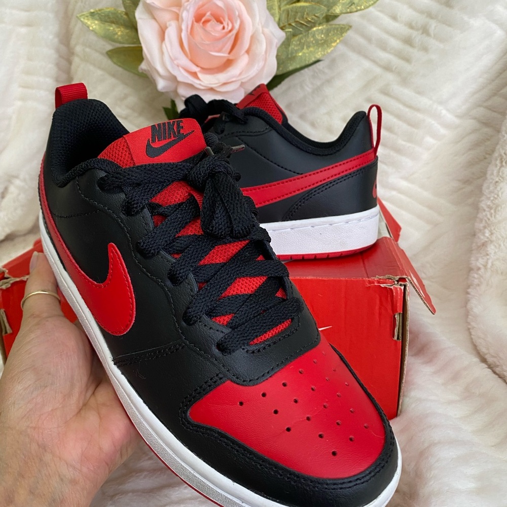 Nike Black and Red Sneakers SIZE 5Y(BIG BOY) - Picture 4 of 7